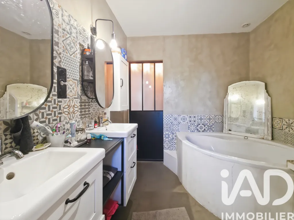 Salles de bain - Maison avec Piscine et Gîtes à Sérignan