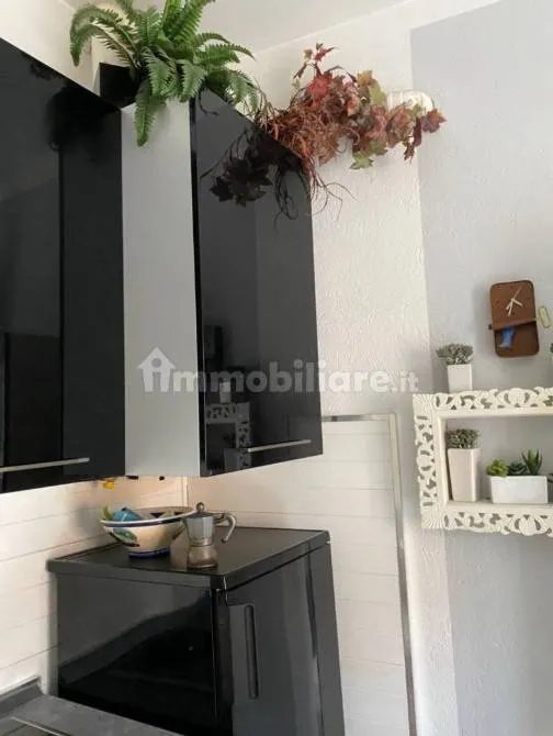 Cuisine - Restored Studio with Corso View in Mondovì