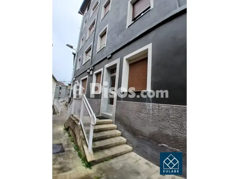 Aed - Ample 3-Bedroom Flat with Balcony in Eibar