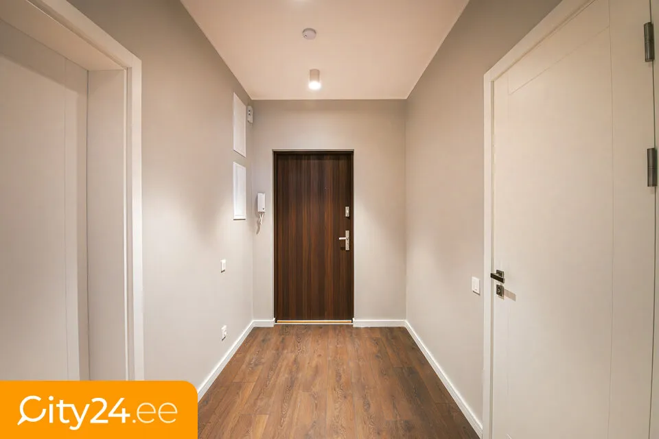 hallway_entrance