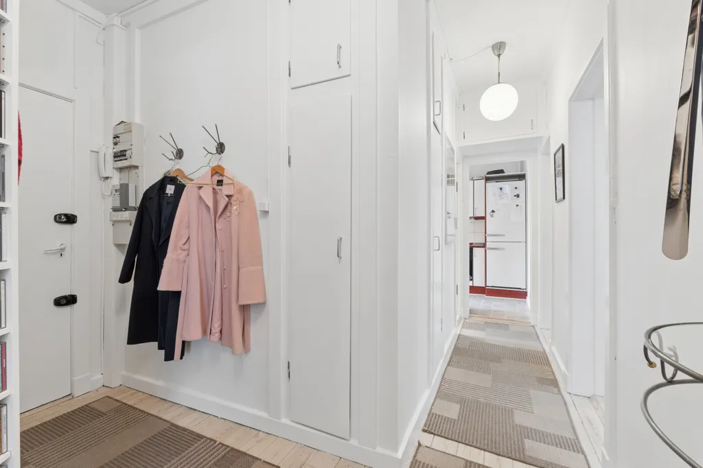 Entrée - Elevator Penthouse with Two Balconies in Valby