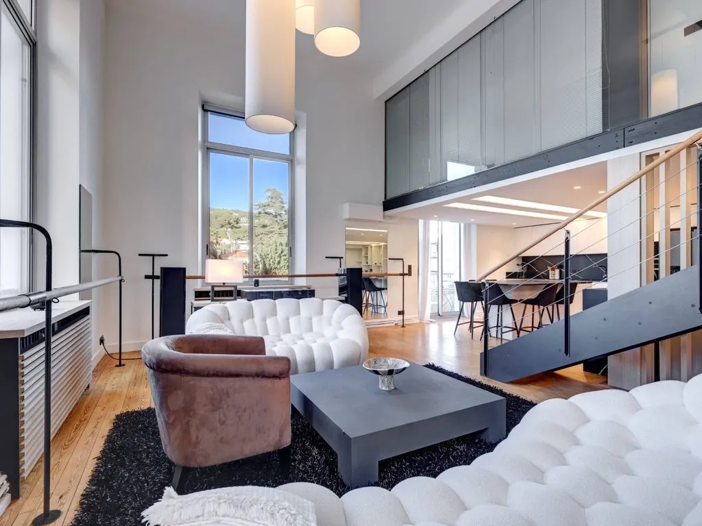 Elutuba - Luxury Flat with Balcony in Cannes