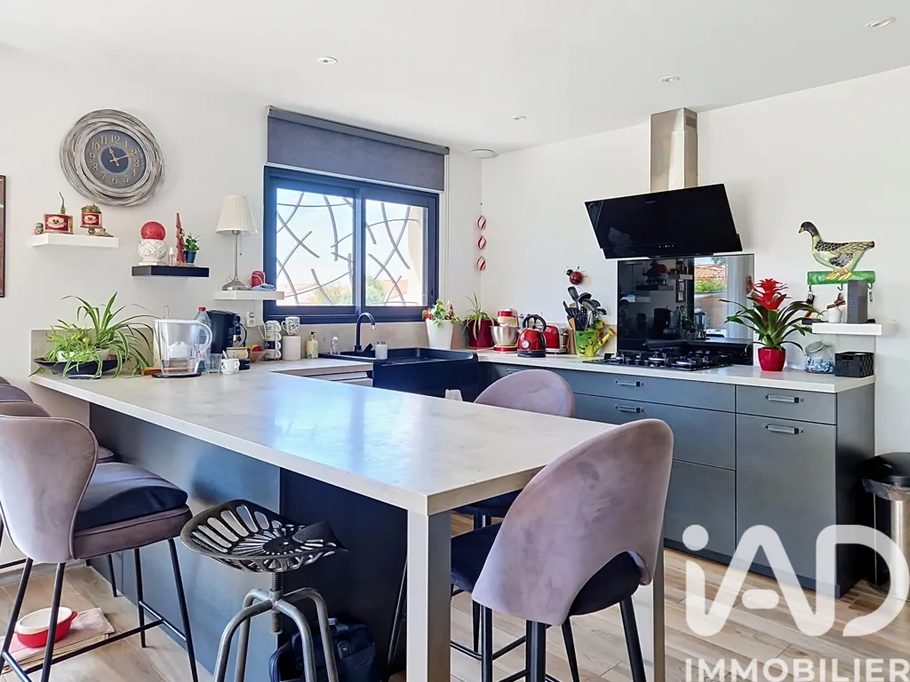Cucina - Modern House with Jacuzzi Garden in Roujan