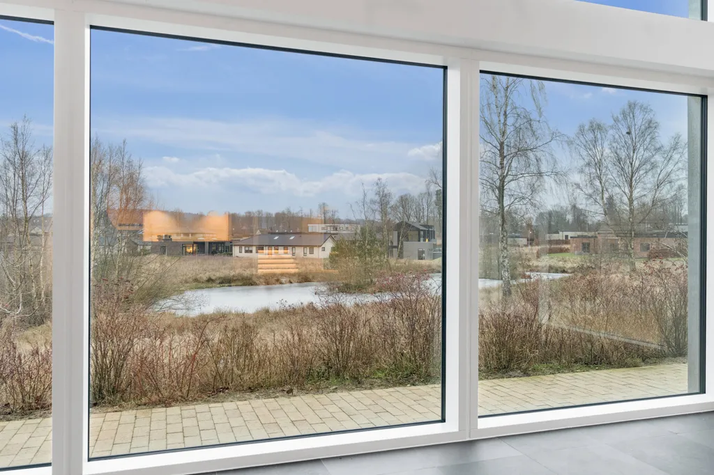 Toad - Contemporary Villa with Large Garden in Silkeborg