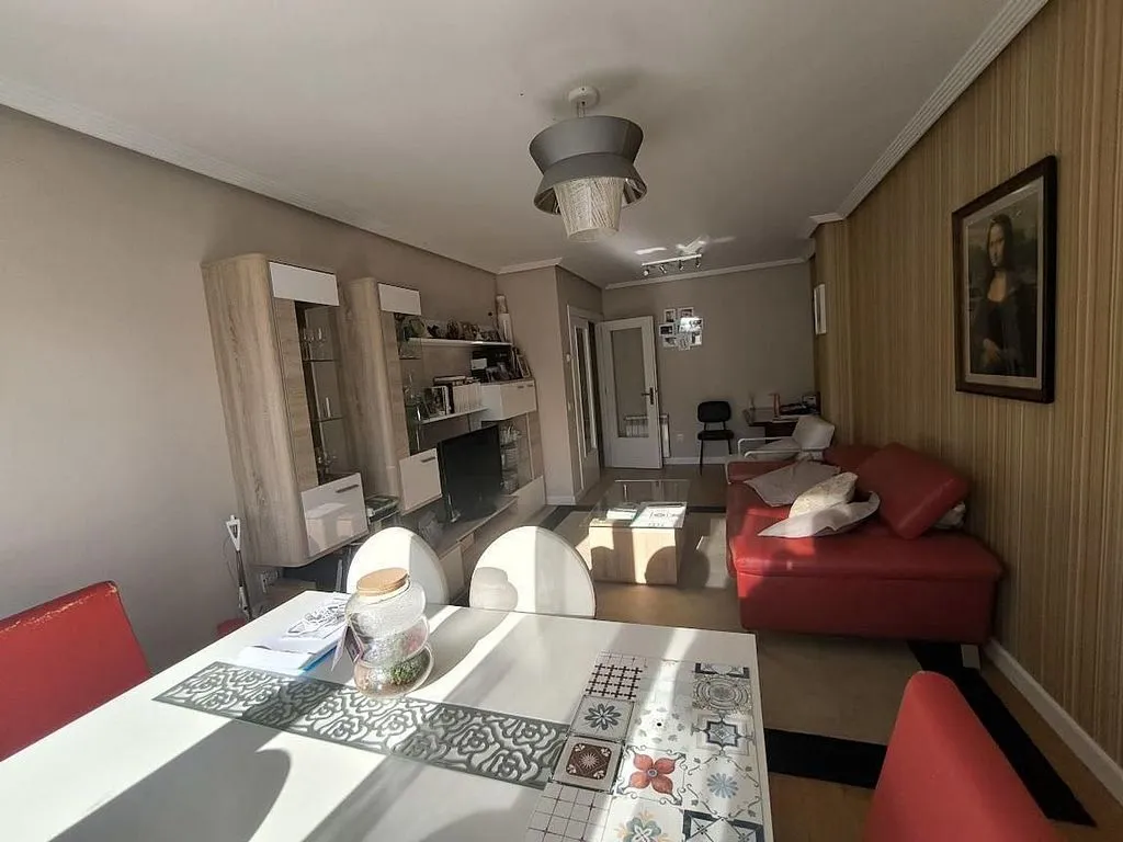 Söögituba - Apartment with Trunk Space in Auditorio, Oviedo
