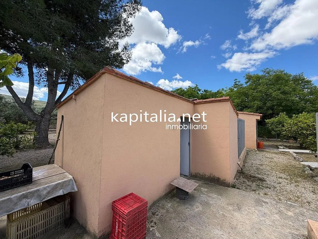 Aed - Chalet with Garden and Garage in Ontinyent