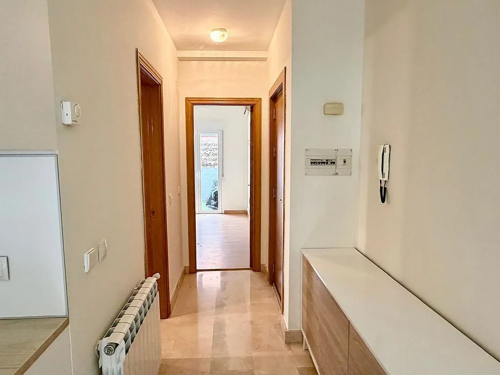 hallway_entrance