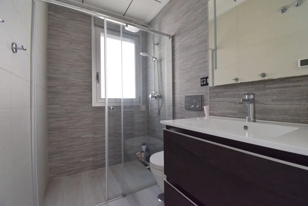 Salles de bain - Modern Villa with Water View in Orihuela Costa