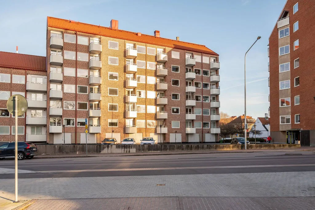 Välivaade - Spacious Two-Bedroom with West Balcony in Stockholm