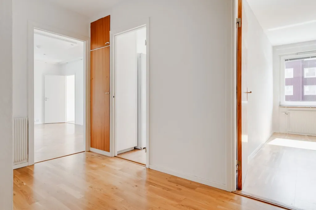 Ingresso - Ground Floor Apartment with Balcony in Knalleland