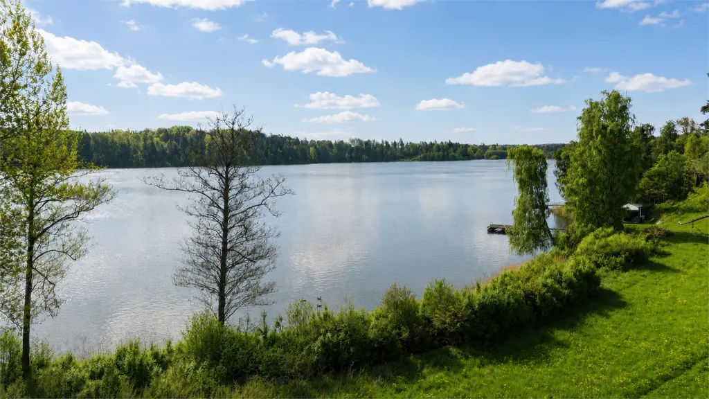 Jardin - 1-Storey Villa with Lake View in Nykvarn