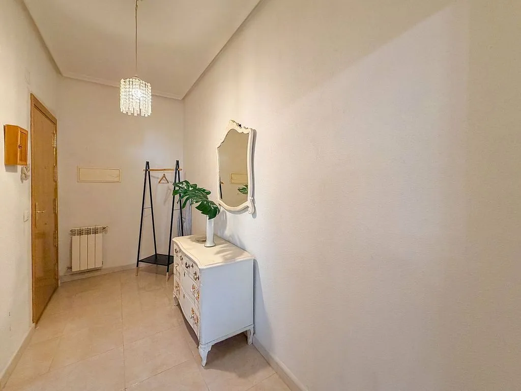 Entrée - Furnished Flat with Metro Access in Bernabéu