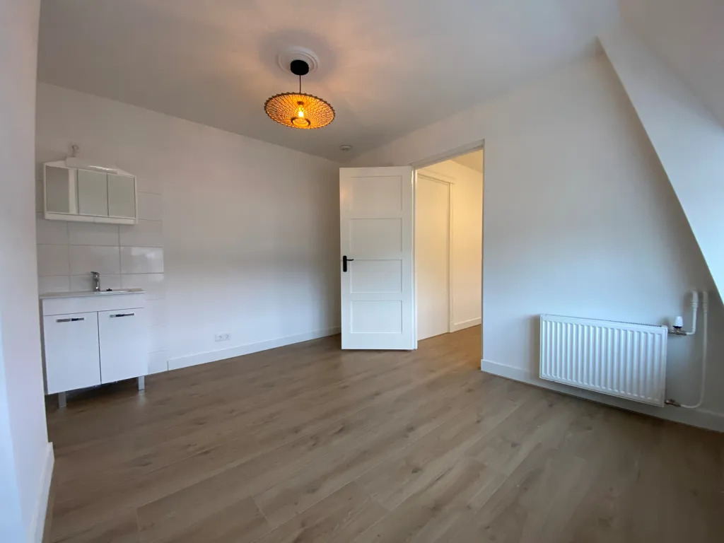 Pièces - Apartment with Balcony in Zeeheldenbuurt, Groningen