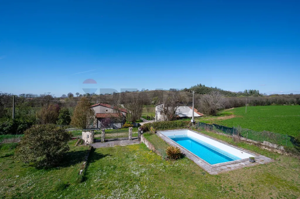 Õhuvaade - Villa with Pool in Cavriana