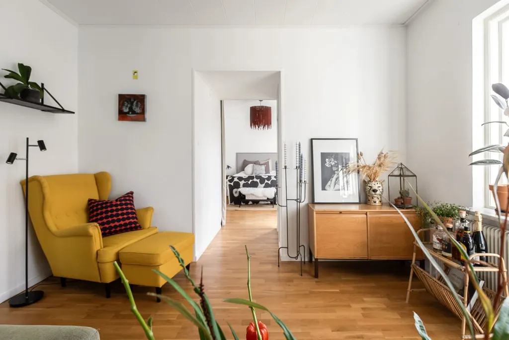 Soggiorno - Apartment with West-Facing Balcony in City Proximity