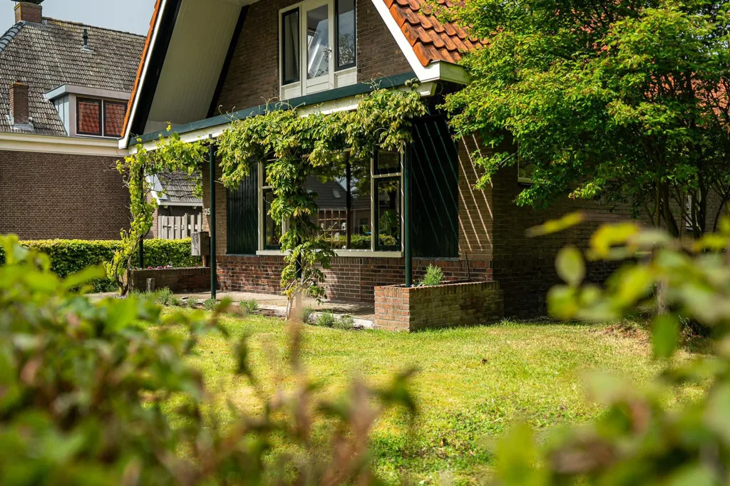 Välivaade - 1930s House with Garden in Terwispel