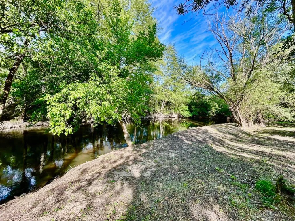 Aed - Leisure Land with River Access in Gievres