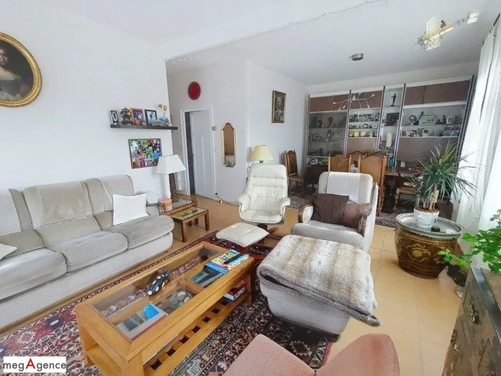 Elutuba - Duplex Flat in Central St Lunaire