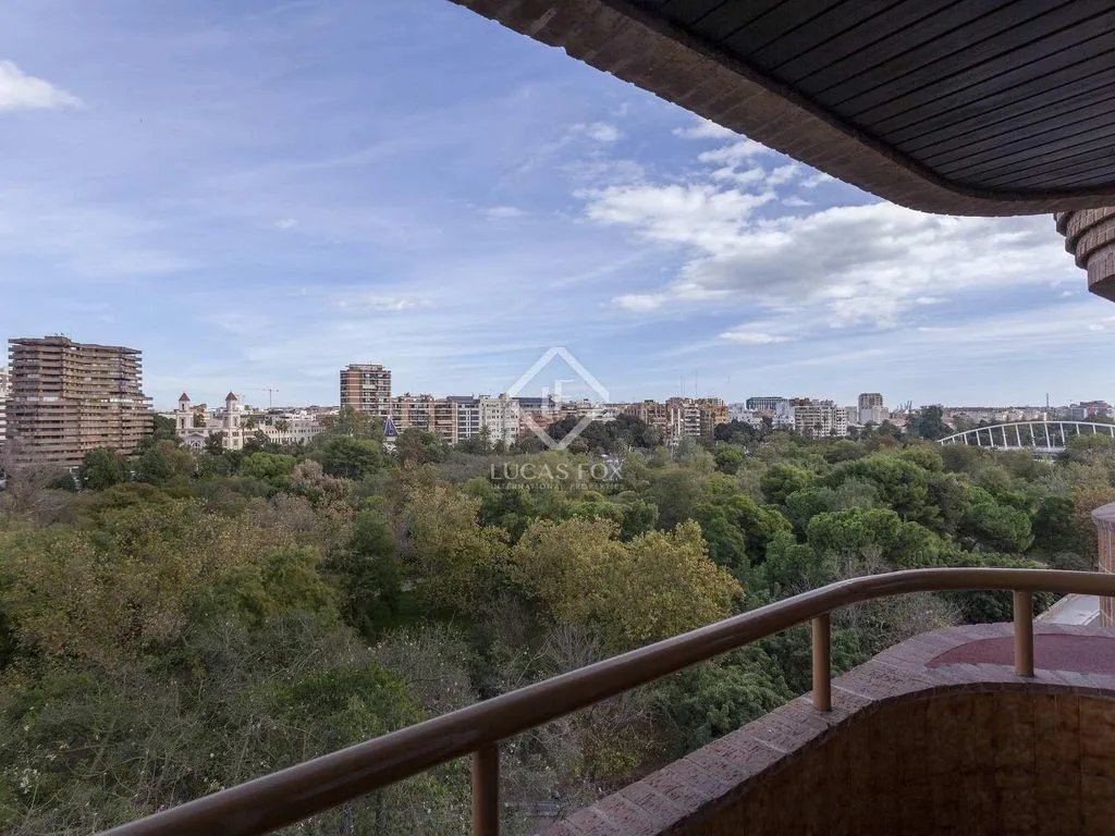Balcon - Luxury Apartment with River View in Valencia