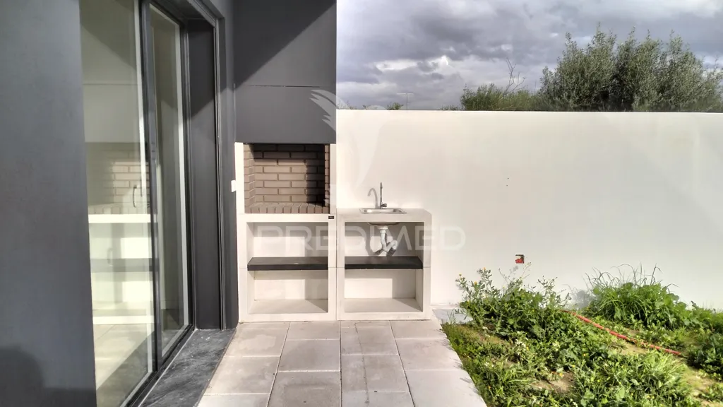 Terrasse - Luxury Villa with Shared Pool in Entroncamento