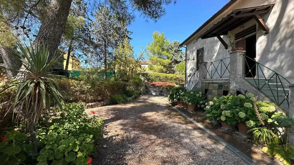 Jardin - Historic Villa with Garden in Ancona