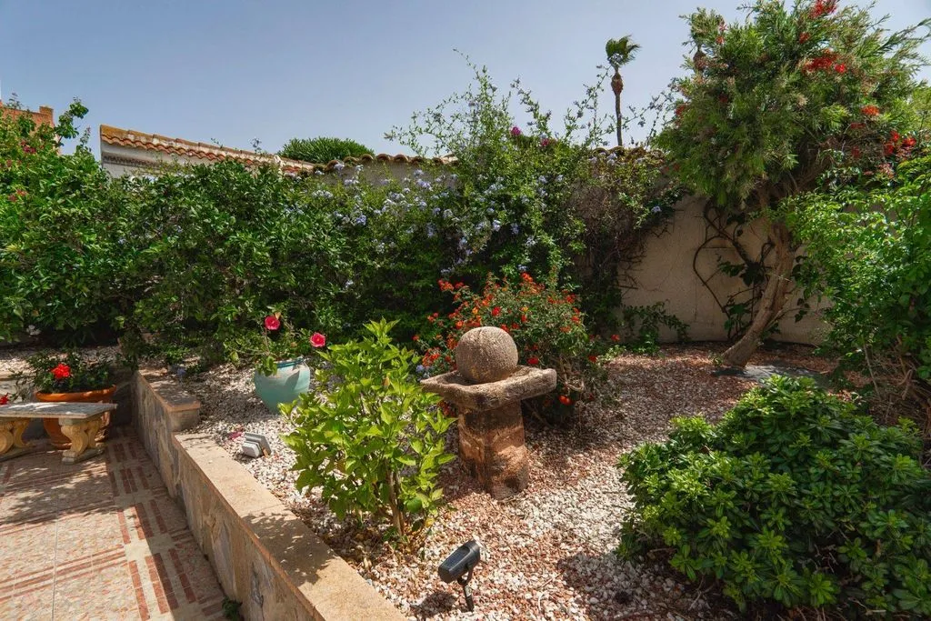 Aed - 4-Bedroom Villa with Pool in Ciudad Quesada