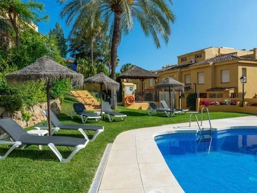 Piscina - Charming Adosado with Pool in Marbella Centre