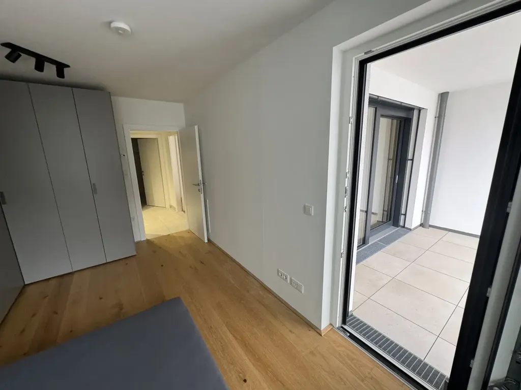 Chambres - Furnished Apartment with Loggia in U1 Vicinity