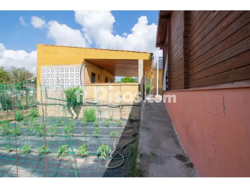 Aed - Chalet with Extensive Garden in Nuevo Bulevar