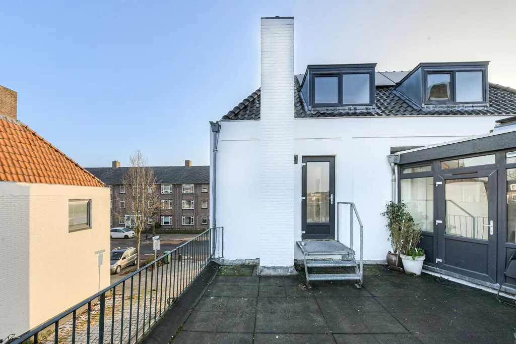 Terrasse - Compact Apartment with Terrace in Breda