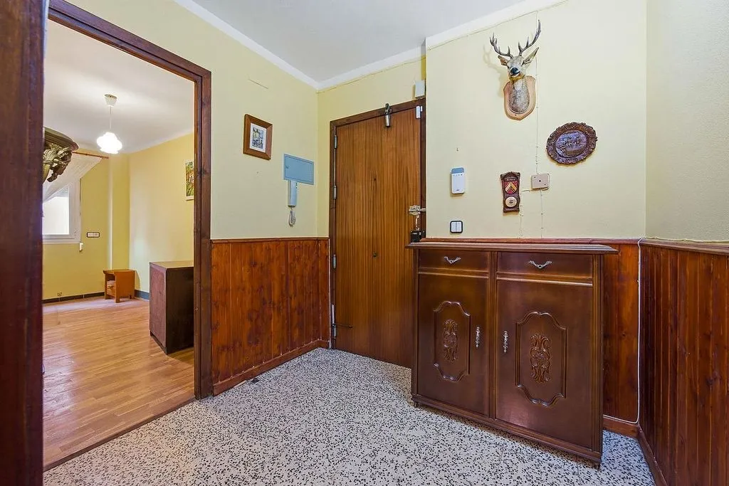 hallway_entrance