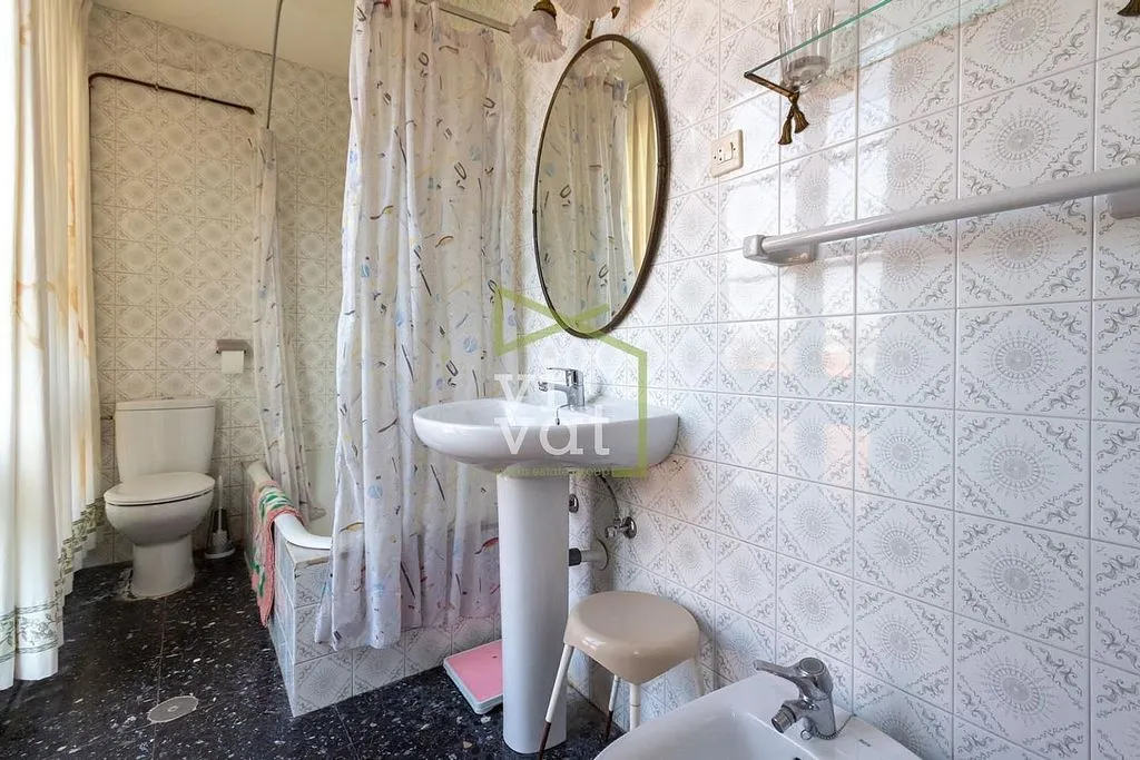 Bagni - Luxury Villa with Garden in Luanco
