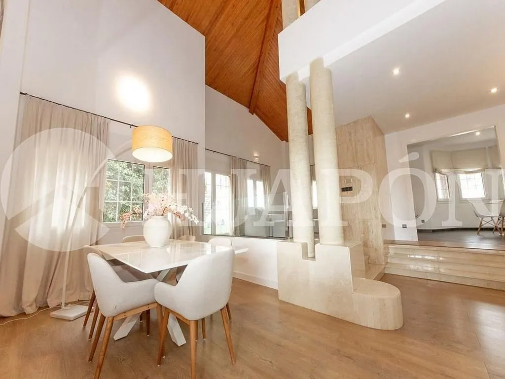 Söögituba - House with Indoor Pool in Argentona