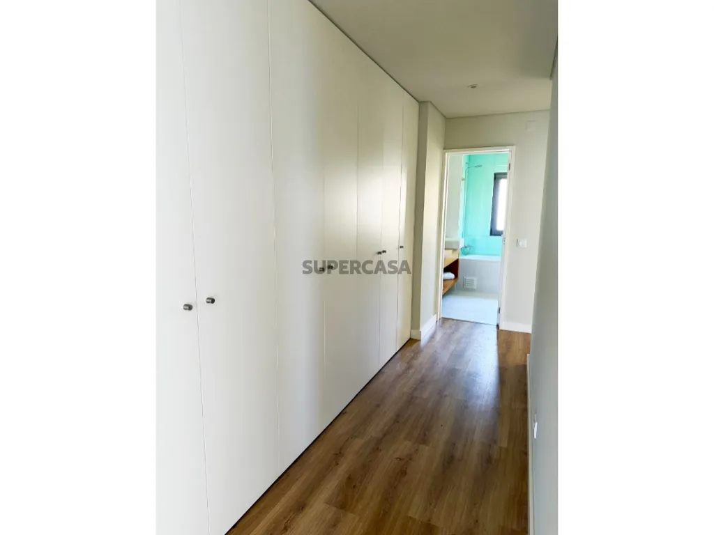 Pièces - Duplex Flat with Sea View in Sesimbra