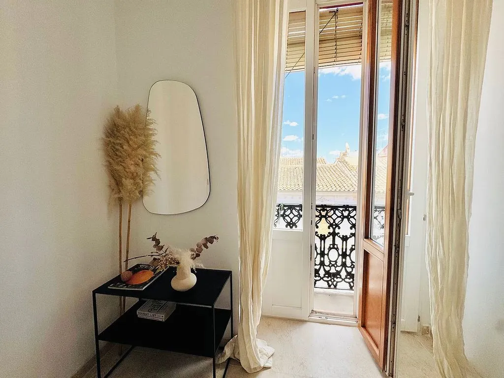 Rõdu - Modern Flat with Balcony in Valencia Centre