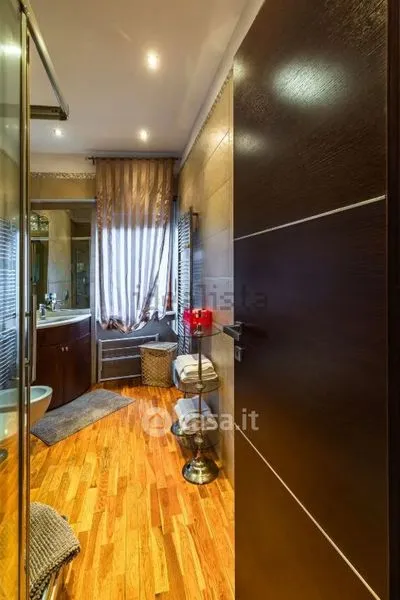 Salles de bain - Rearranged Two-Bedroom in Quiet Area, Turin