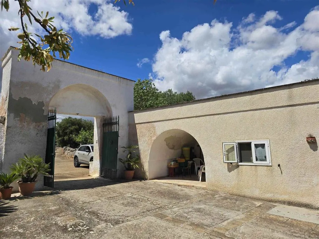 Aed - Apulian Masseria with Sea View in Monopoli