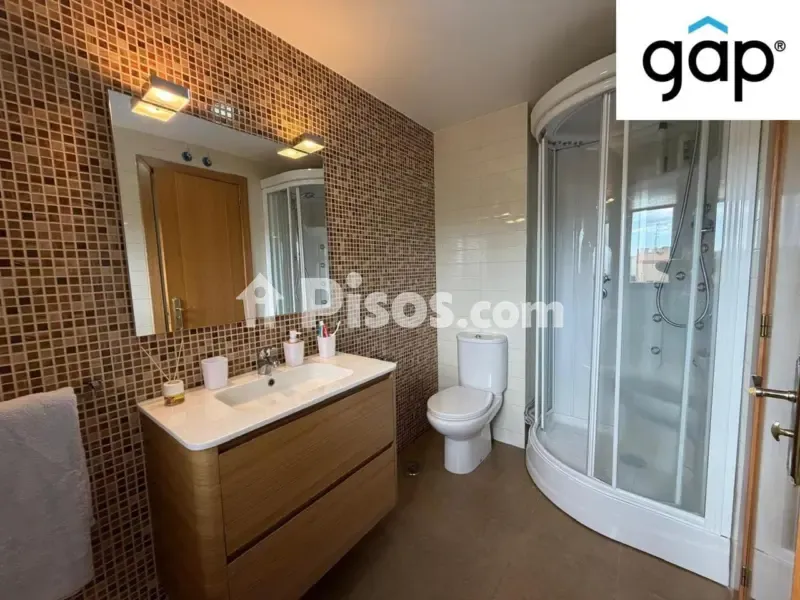 Bagni - Spacious Student Flat with Gym in Calle de las Encinas