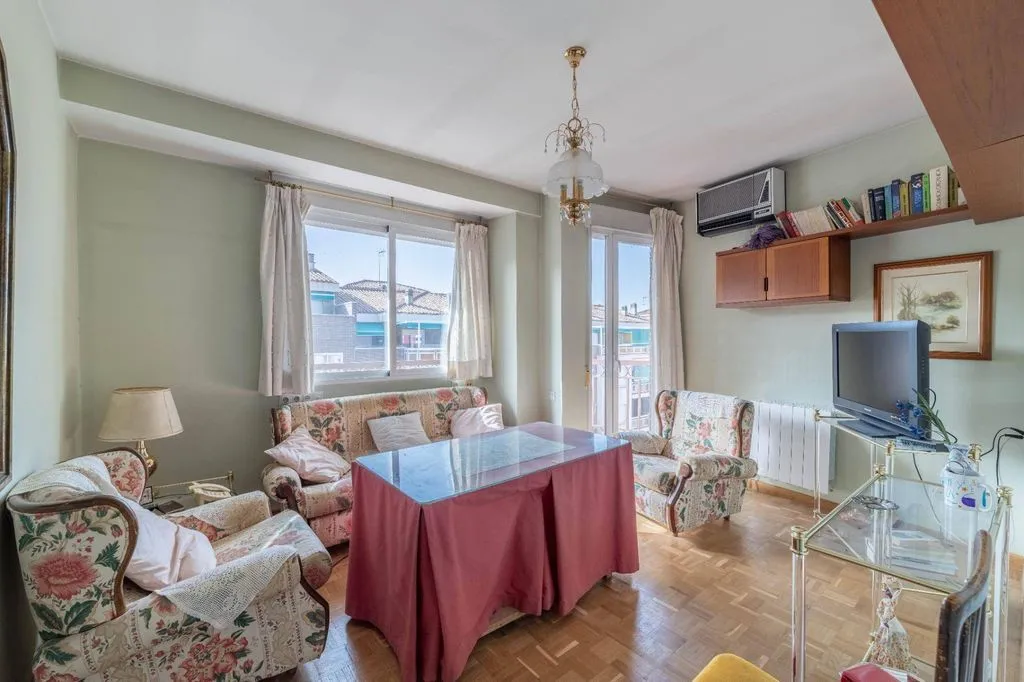 Elutuba - Luxury Flat with Balcony in Gran Capitán, Granada
