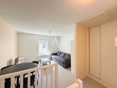 Séjour - Appartement Meublé avec Interphone à Reims Clairmarais