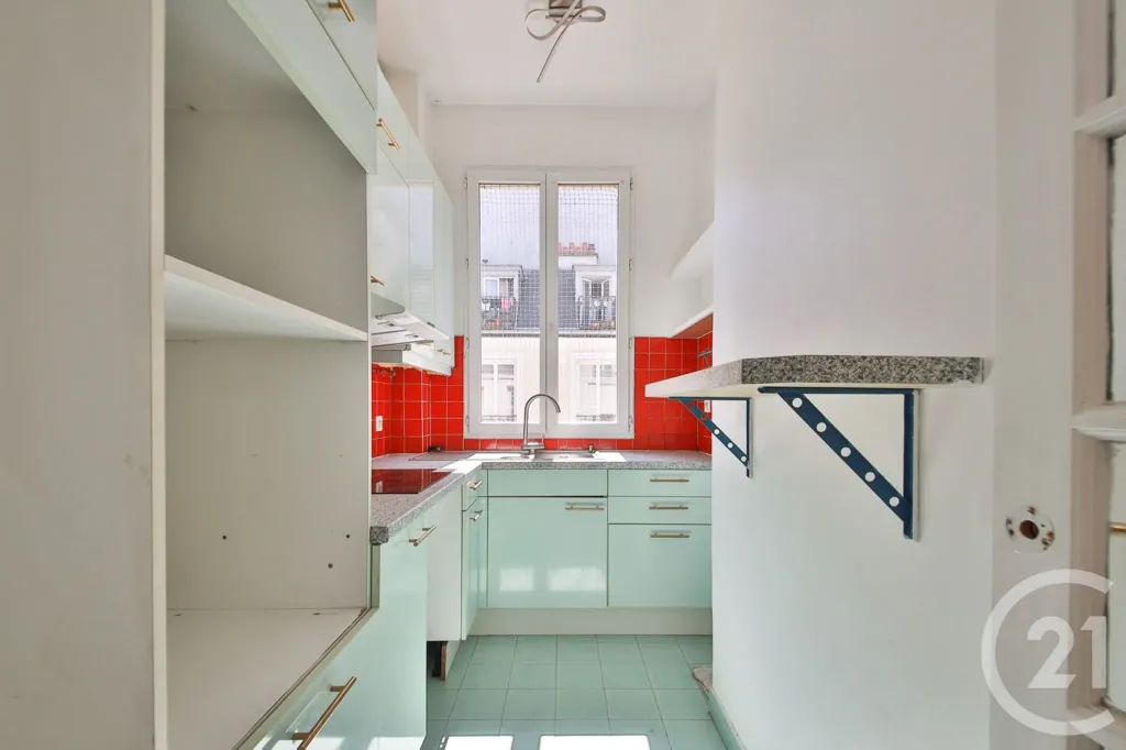 Cucina - 2-Bedroom Parisian Flat with Courtyard View