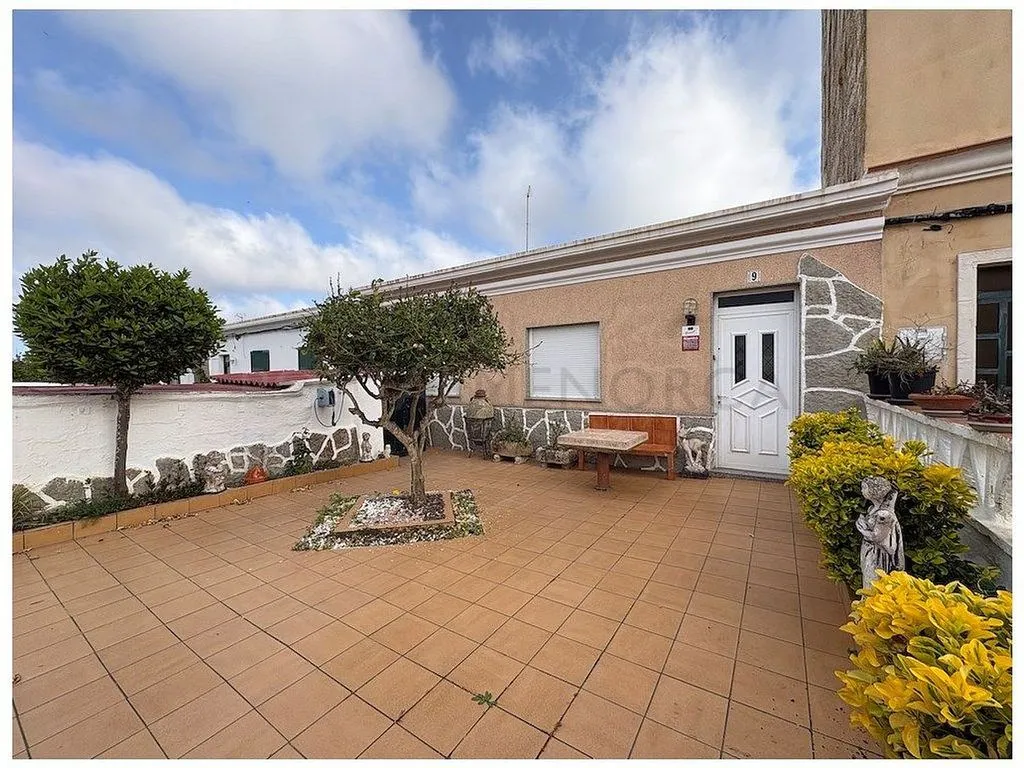 Terrass - Ground-floor House with Patio in Malbuger, Mahón