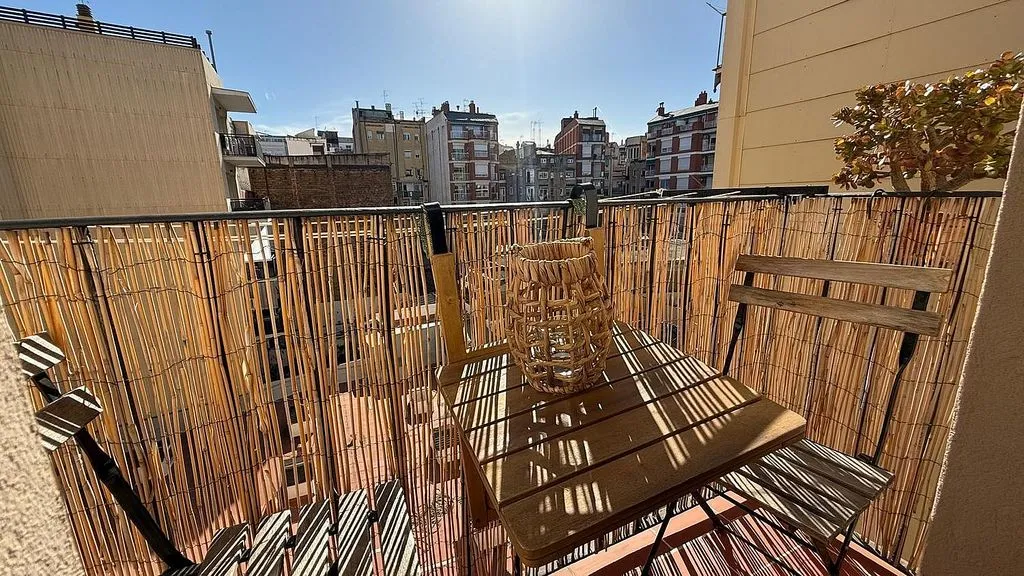 Balcon - 1-Bedroom Flat with Balcony in Sant Antoni