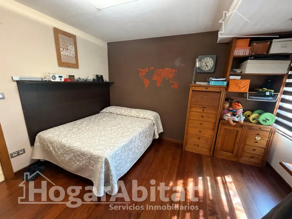 Magamistoad - Reformed Apartment with Balcony in Valencia