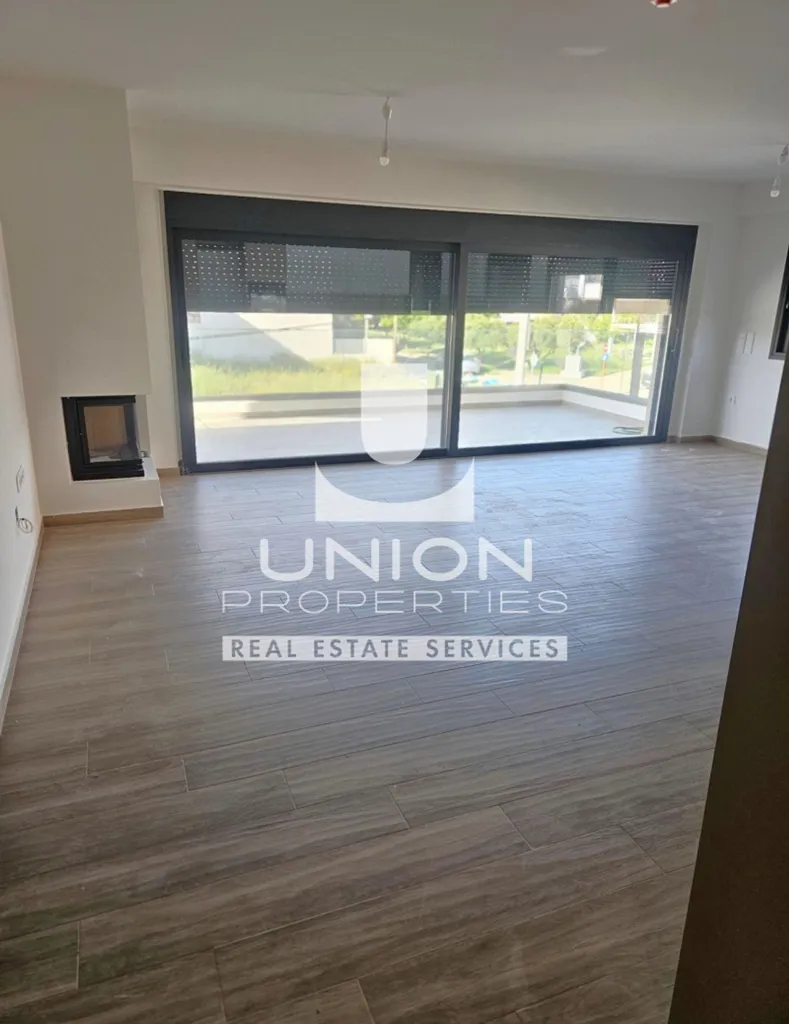 Soggiorno - Corner Apartment with Park View in Gerakas