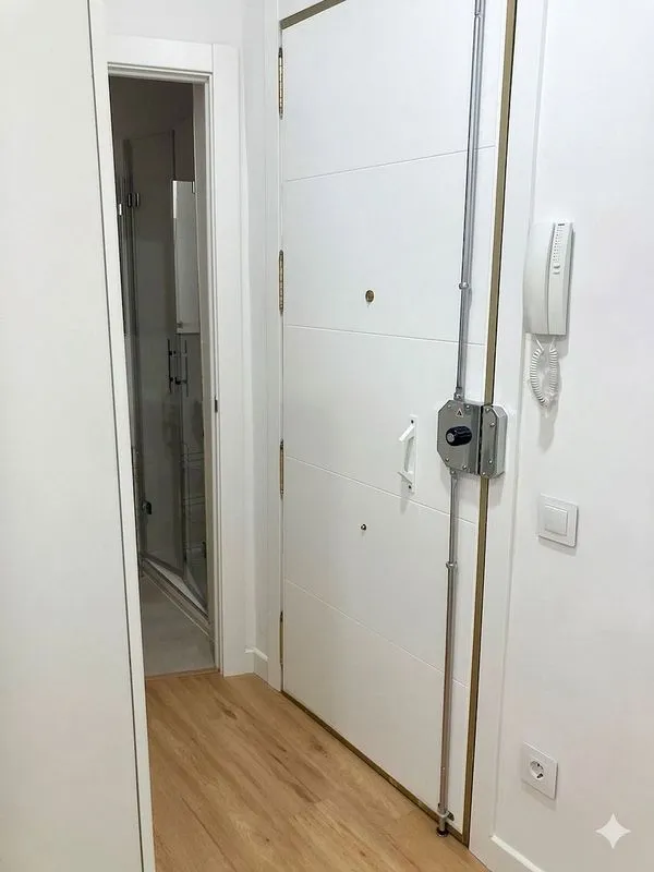 hallway_entrance