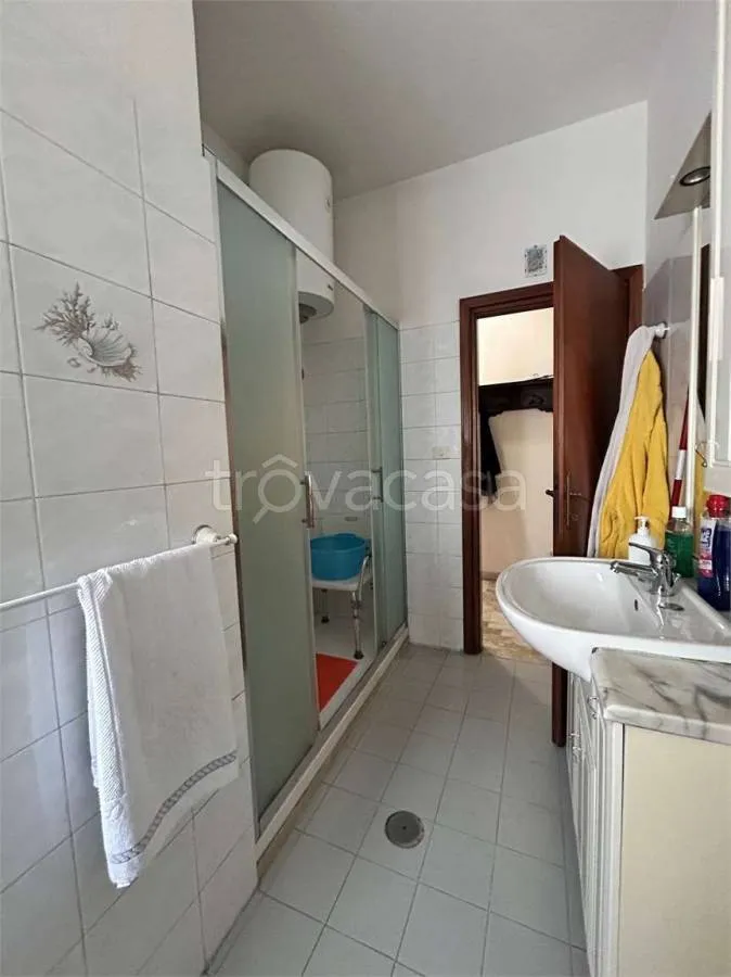 Salles de bain - Apartment with Balcony in Formia
