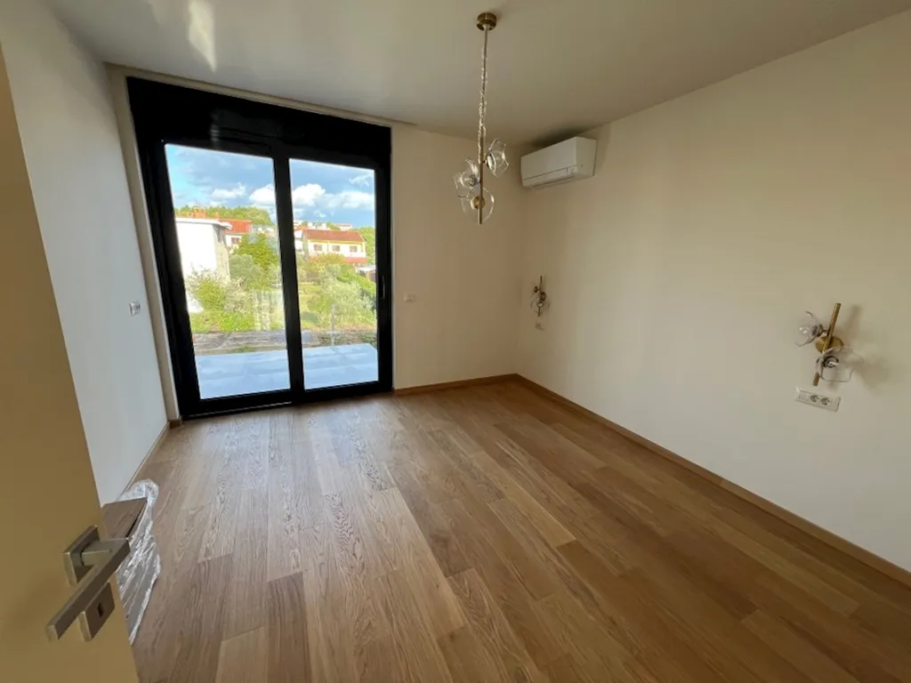 Pièces - Apartment with Sea View on First Floor in KRK