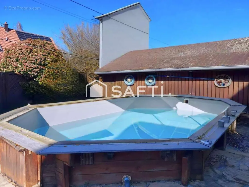 pool_area