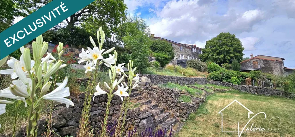 Aed - Characterful Property with Mountain View
